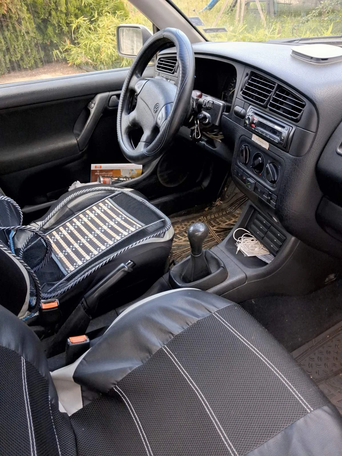 VW Golf Комби, снимка 4 - Автомобили и джипове - 54910563