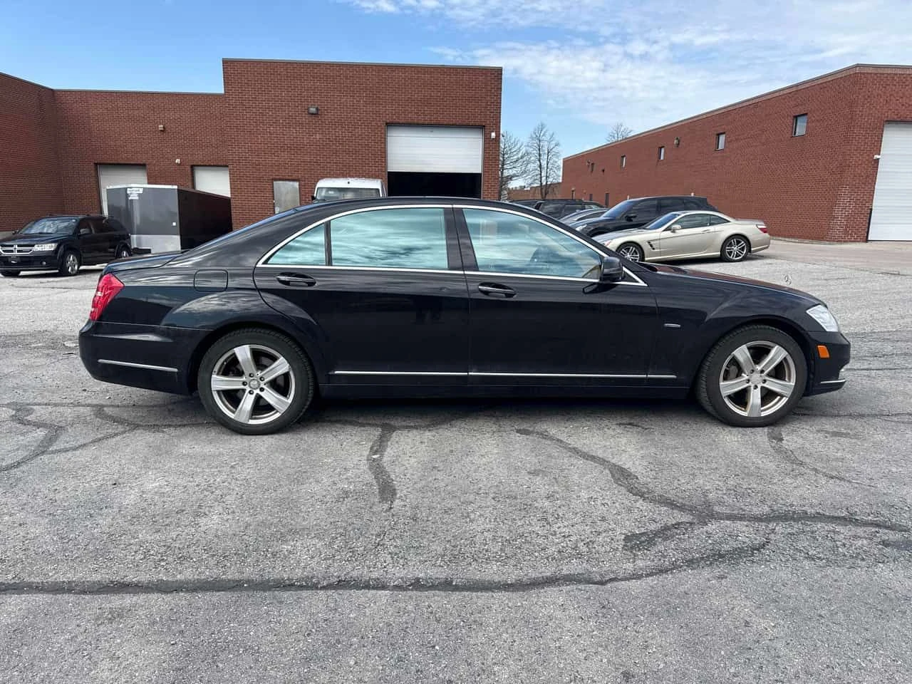 Mercedes-Benz S 550 * CARFAX * ОБДУХВАНЕ * NIGHT VISION * DISTRONIC, снимка 3 - Автомобили и джипове - 54920316