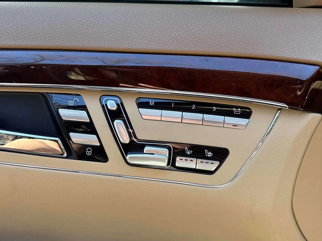 Mercedes-Benz S 550 * CARFAX * ОБДУХВАНЕ * NIGHT VISION * DISTRONIC, снимка 12 - Автомобили и джипове - 54920316