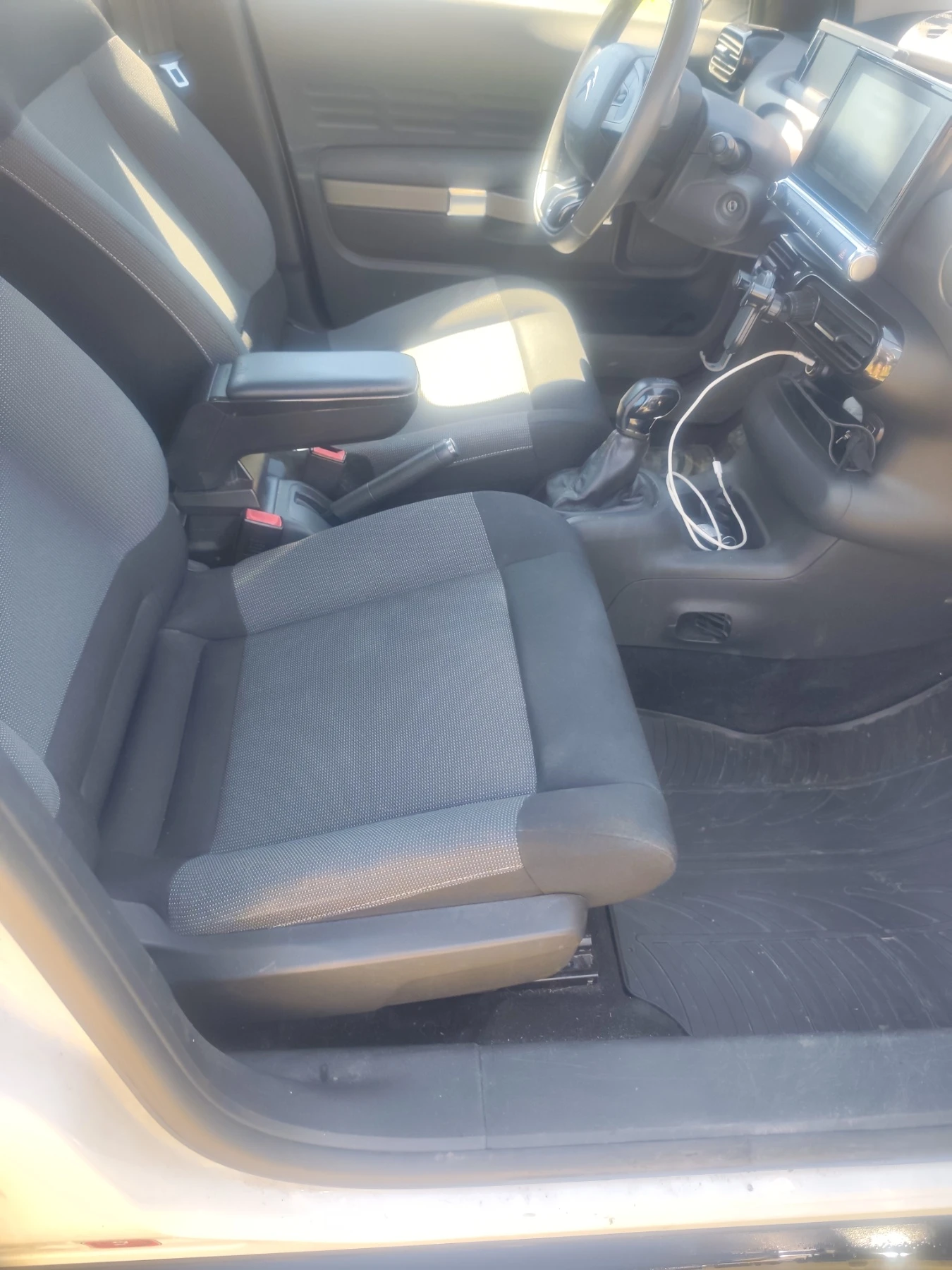 Citroen C4 Cactus, снимка 8 - Автомобили и джипове - 55015472