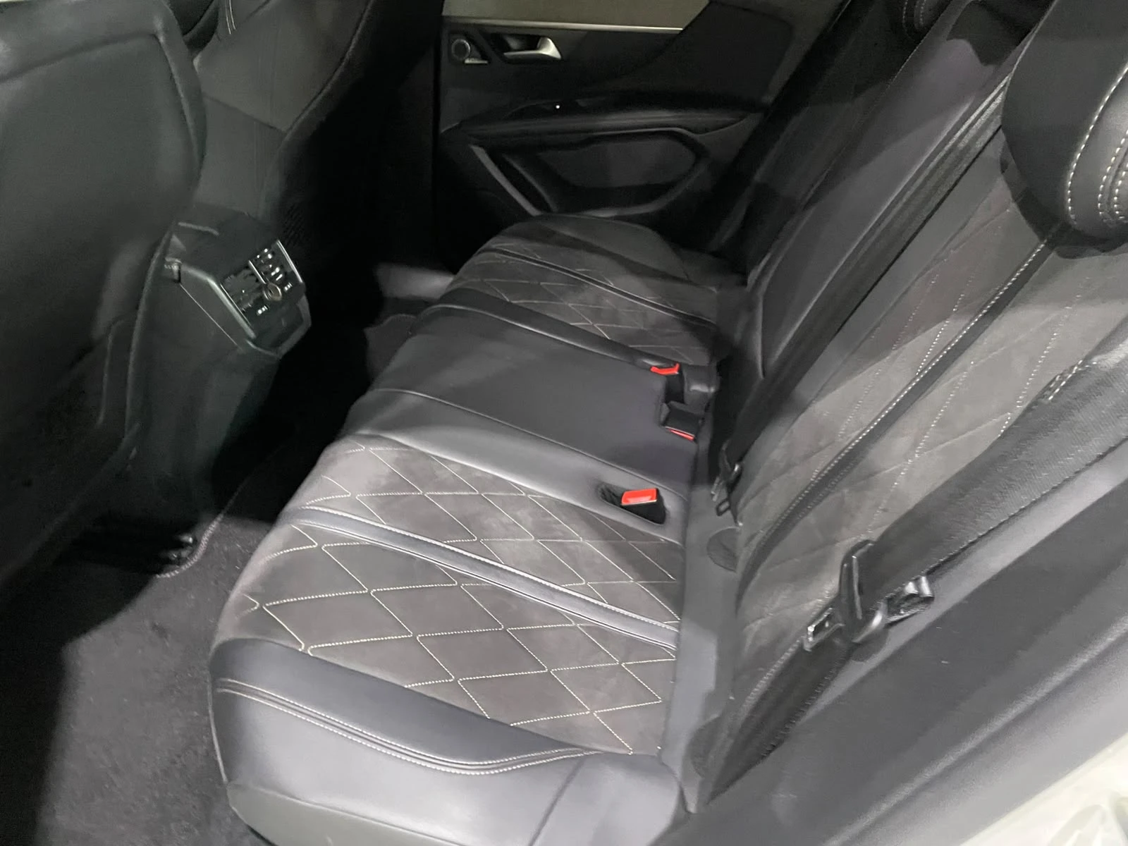 Peugeot 3008 2.0 BlueHDi ! GT Line !, снимка 11 - Автомобили и джипове - 55314717