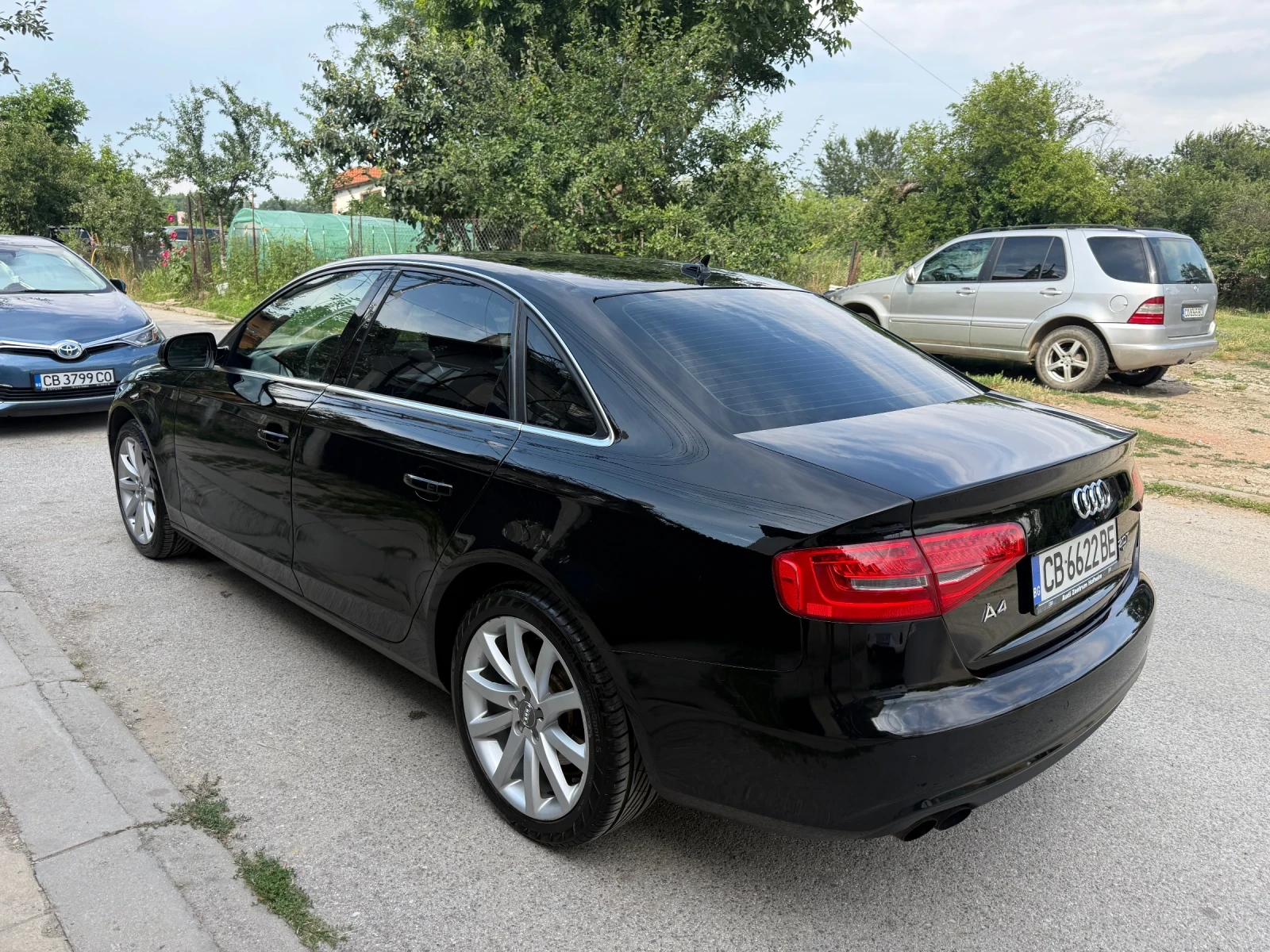 Audi A4 2.0T quattro, снимка 6 - Автомобили и джипове - 55316178