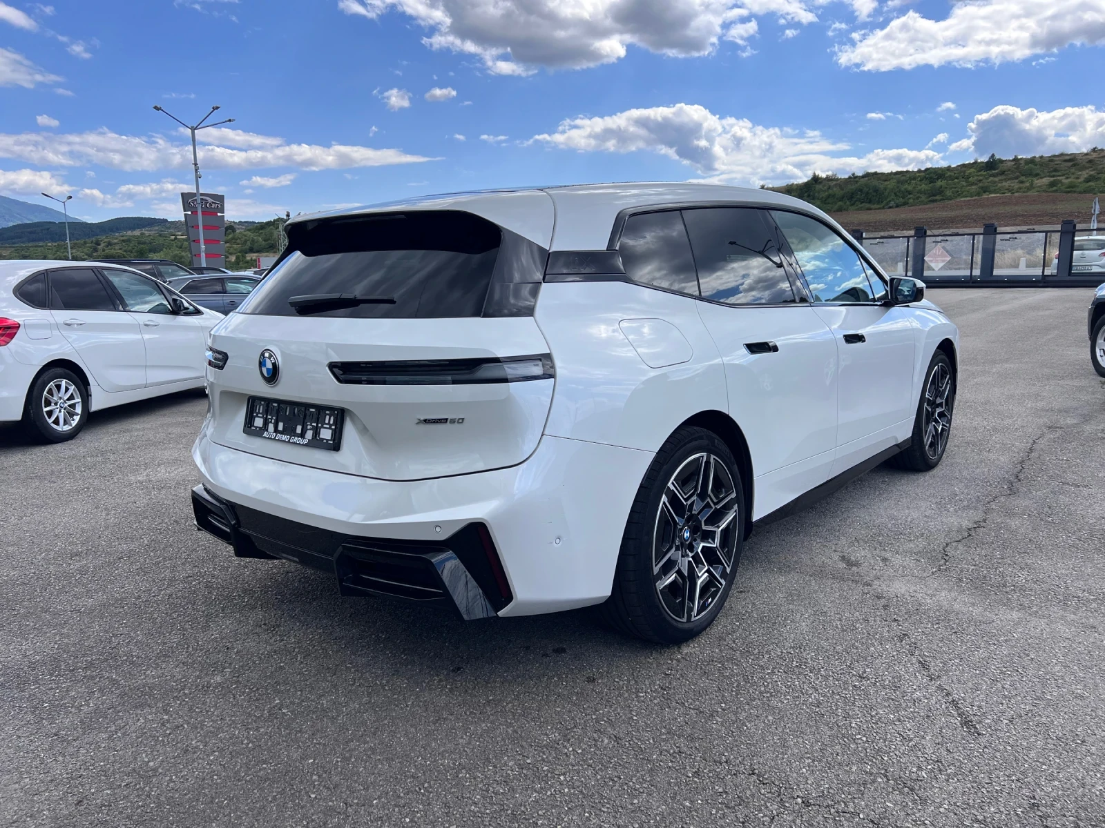 BMW iX X-Drive 60* M Sport Pro* , снимка 4 - Автомобили и джипове - 55414993