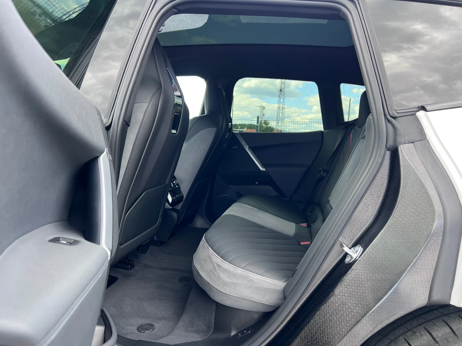 BMW iX X-Drive 60* M Sport Pro* , снимка 12 - Автомобили и джипове - 55414993
