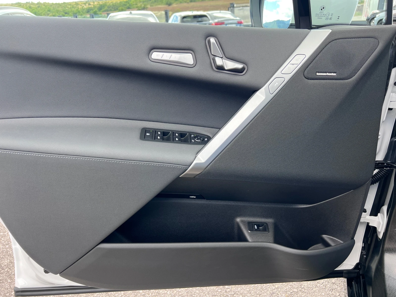 BMW iX X-Drive 60* M Sport Pro* , снимка 8 - Автомобили и джипове - 55414993