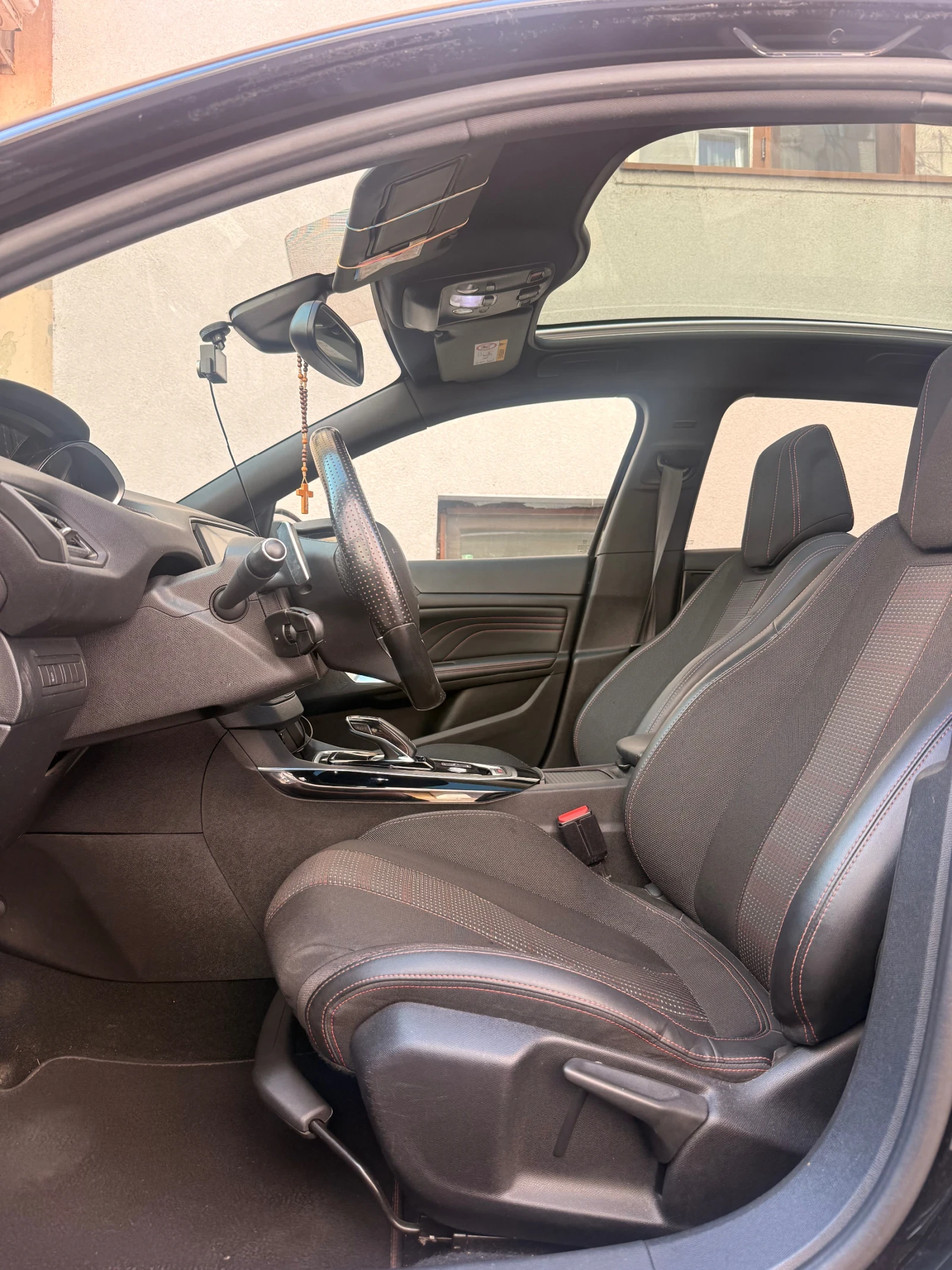 Peugeot 308 GT-line* Автоматик, снимка 13 - Автомобили и джипове - 55544328