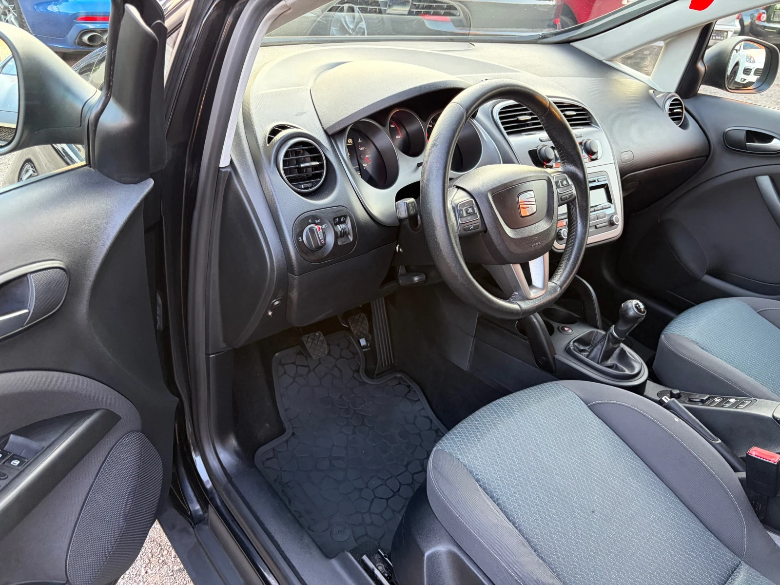 Seat Altea, снимка 10 - Автомобили и джипове - 55669647