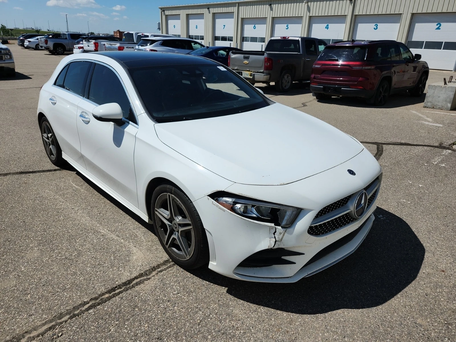 Mercedes-Benz A 250  CARFAX / ПАНОРАМА / АВТОКРЕДИТ, снимка 2 - Автомобили и джипове - 55846879