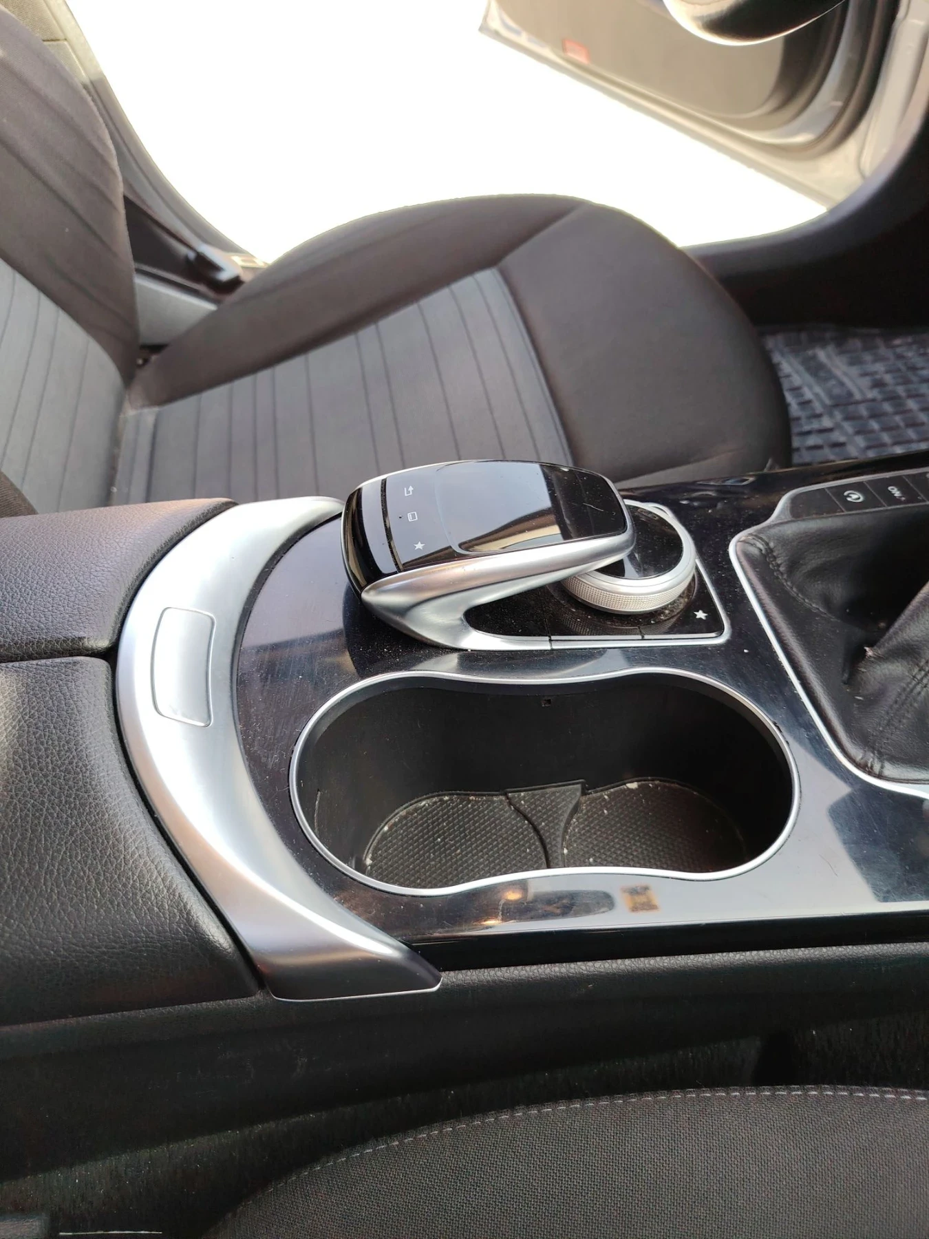Mercedes-Benz C 180, снимка 16 - Автомобили и джипове - 55874453