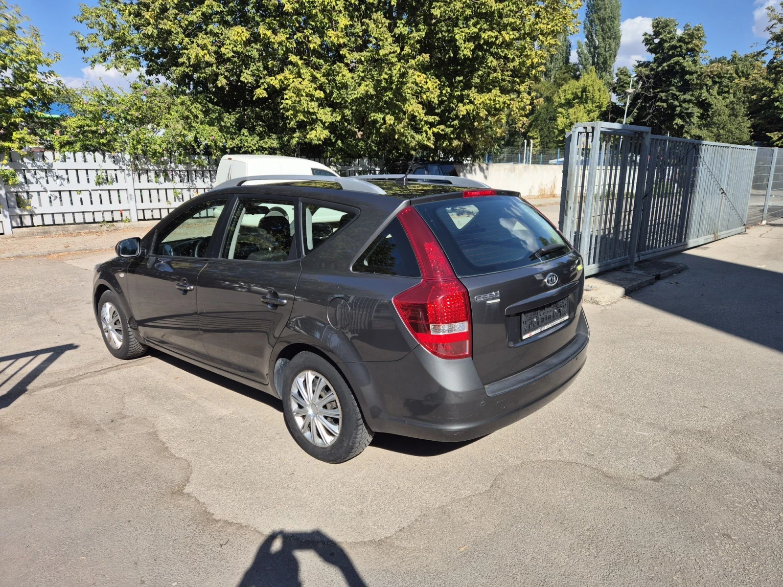 Kia Ceed 1.6  90�.�. 6 �������� | Mobile.bg � ����������� 4