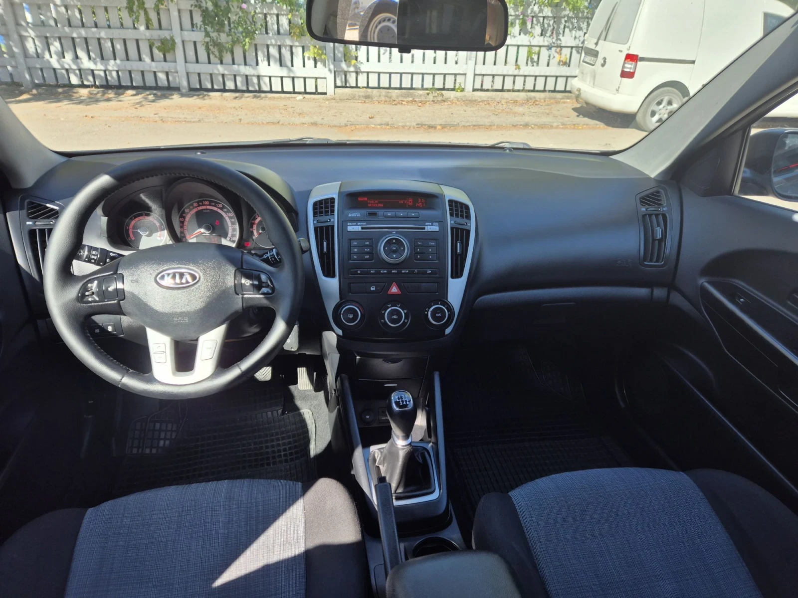 Kia Ceed 1.6  90�.�. 6 �������� | Mobile.bg � ����������� 8