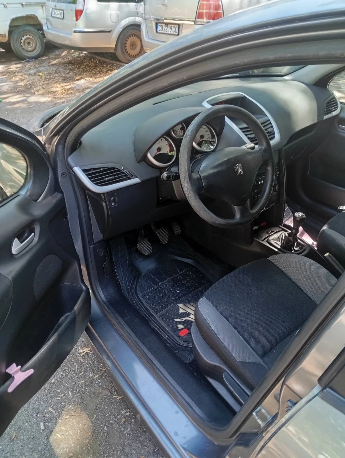 Peugeot 207, снимка 2 - Автомобили и джипове - 56165588