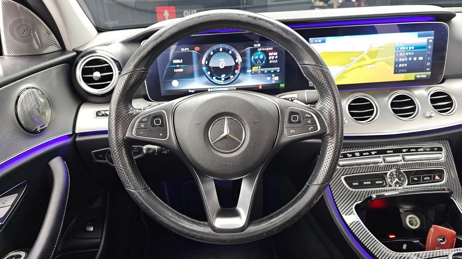 Mercedes-Benz E 350 190KW | AMG LINE | ОБДУХ| 360| HUD, снимка 11 - Автомобили и джипове - 56262216