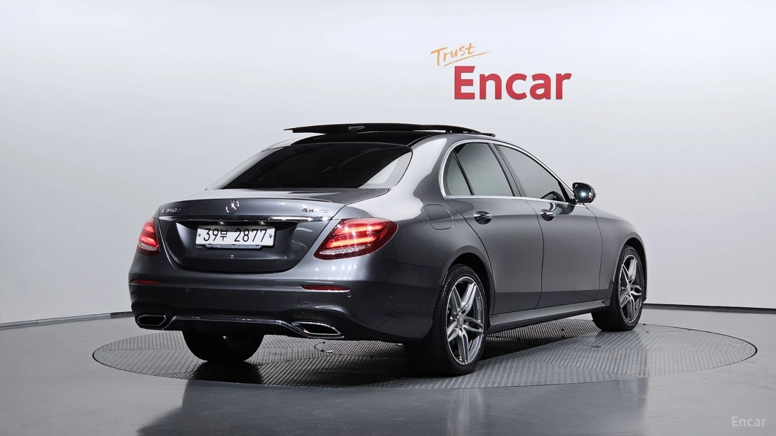 Mercedes-Benz E 350 190KW | AMG LINE | ОБДУХ| 360| HUD, снимка 2 - Автомобили и джипове - 56262216