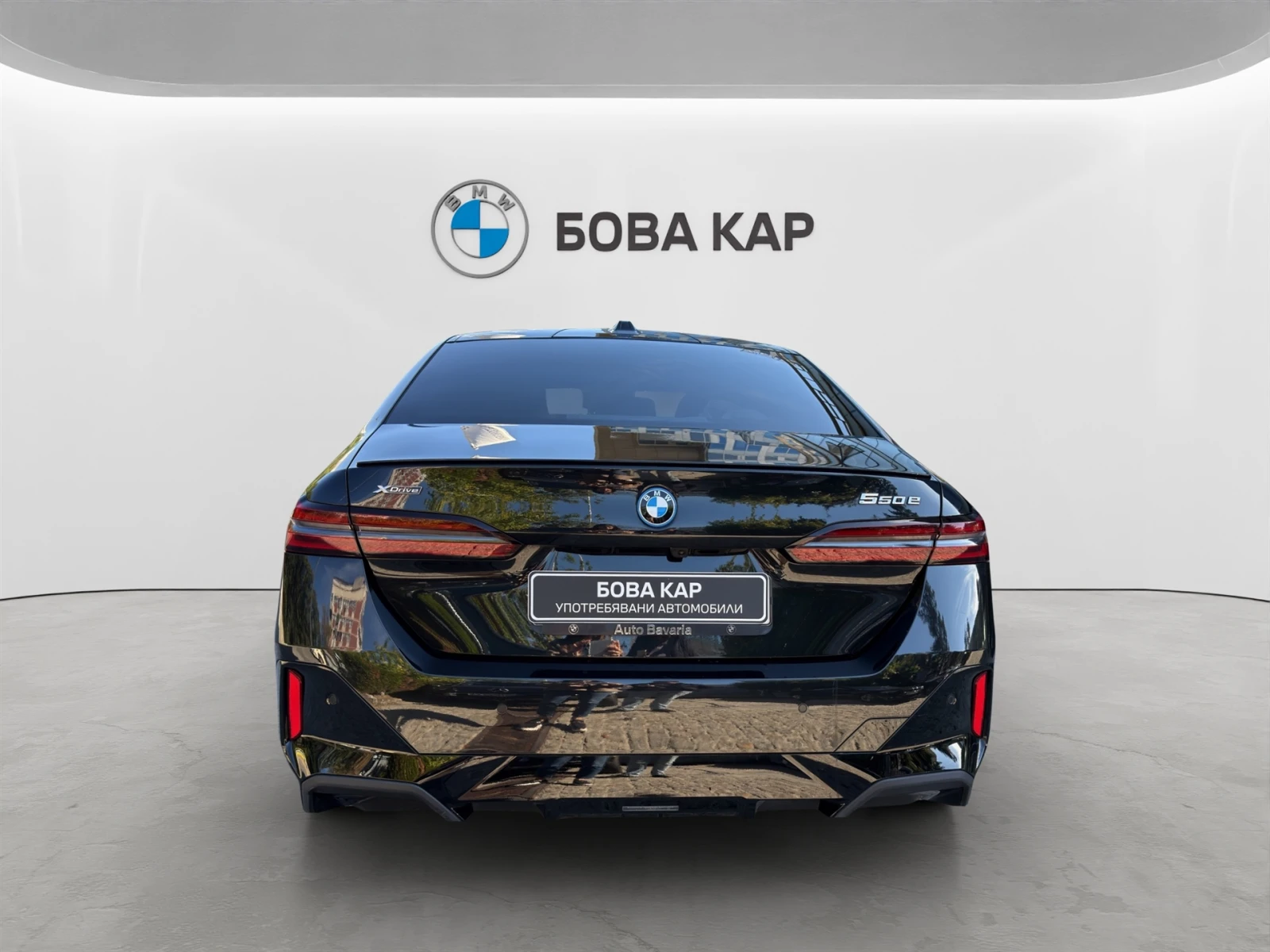 BMW 550 e xDrive Sedan, снимка 8 - Автомобили и джипове - 56384204