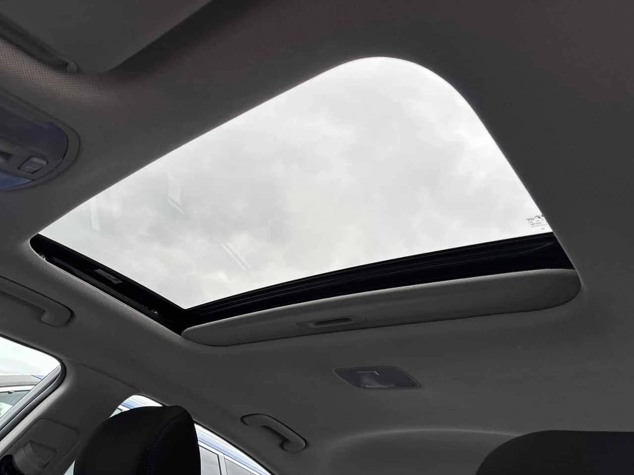 Hyundai Elantra * Preferred w/Sun & Safety Package IVT * CARFAX *  | Mobile.bg � ����������� 14