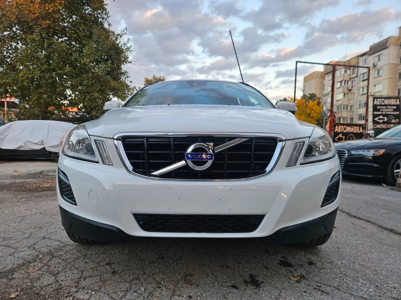 Volvo XC60 2.4 D3, снимка 2 - Автомобили и джипове - 52588376
