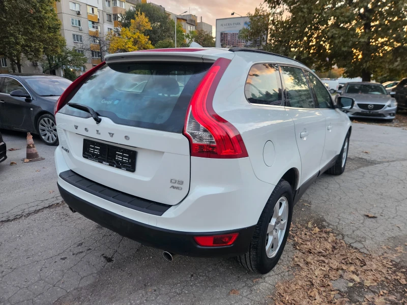 Volvo XC60 2.4 D3, снимка 7 - Автомобили и джипове - 52588376