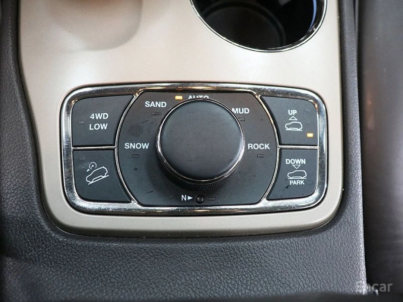 Jeep Grand cherokee, снимка 9 - Автомобили и джипове - 52819459