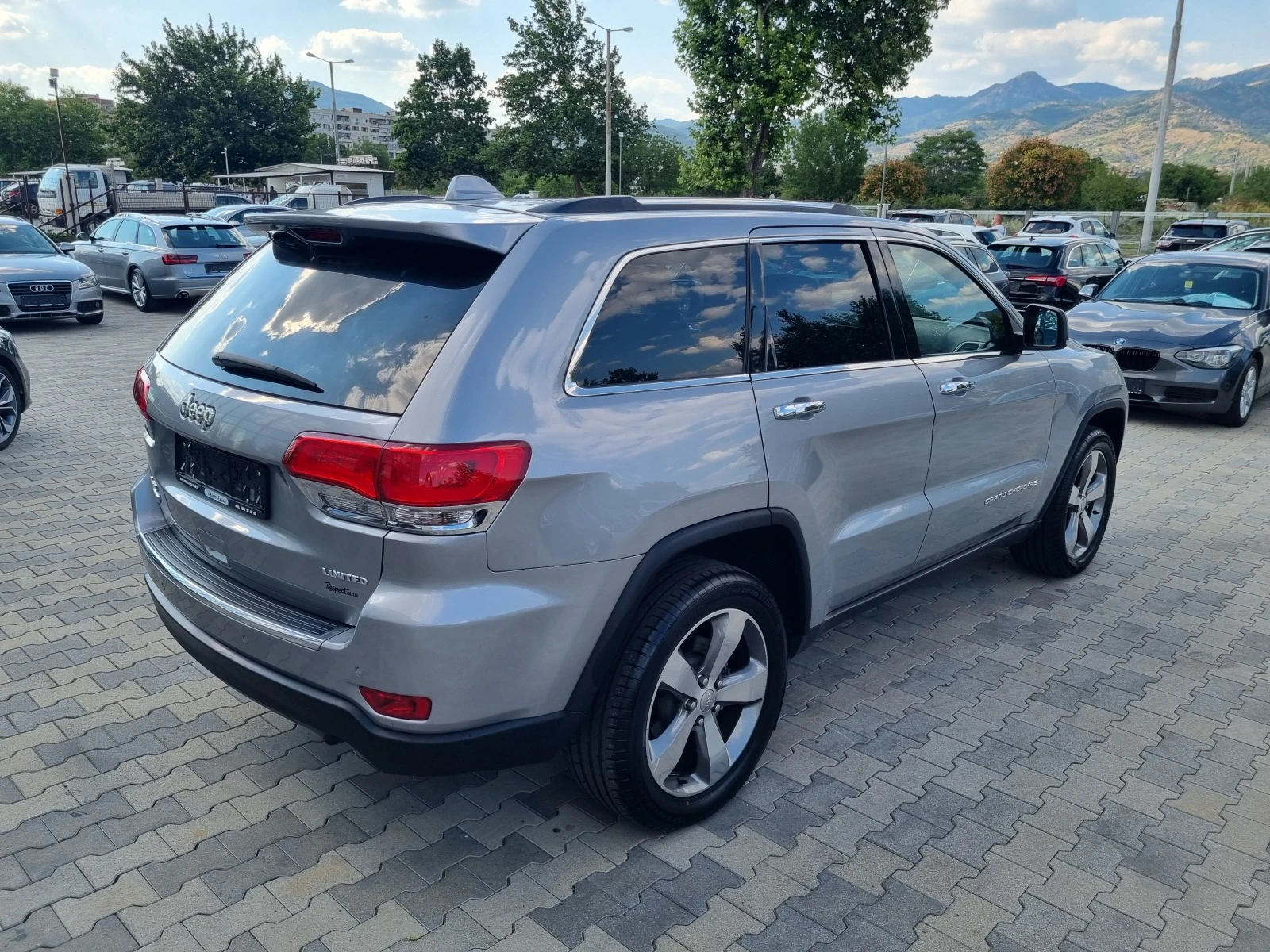 Jeep Grand cherokee 122.000км/LIMITED/3.0CRD-250hp 4x4 ZF8 - изображение 6