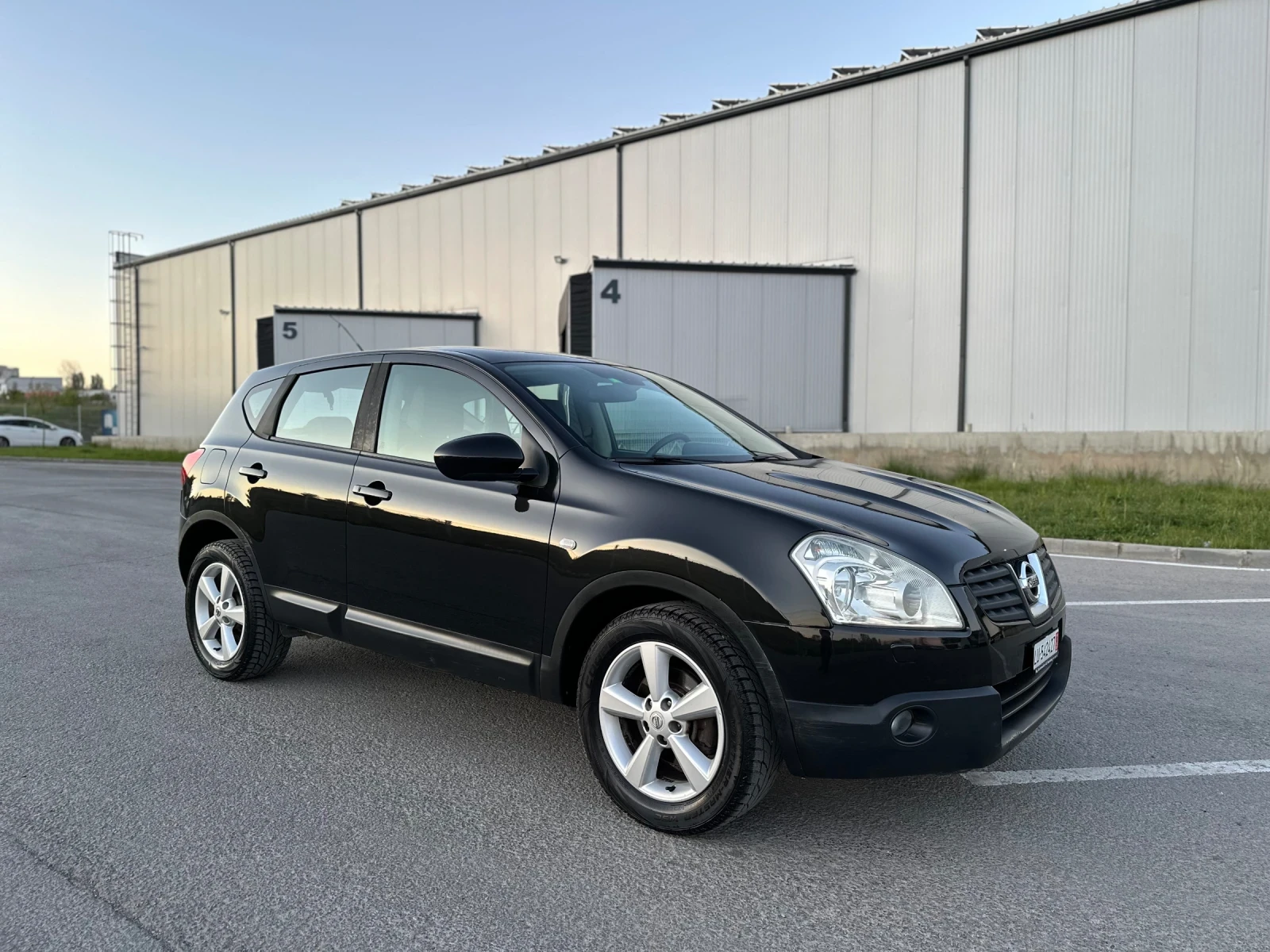 Nissan Qashqai 2.0i 4x4 Автоматик/165хил/Swiss - изображение 2