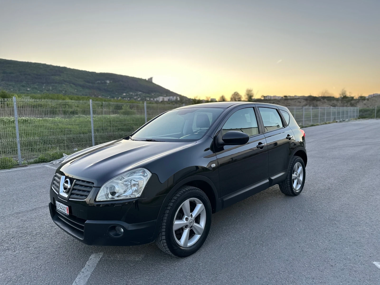Nissan Qashqai 2.0i 4x4 Автоматик/165хил/Swiss - изображение 3