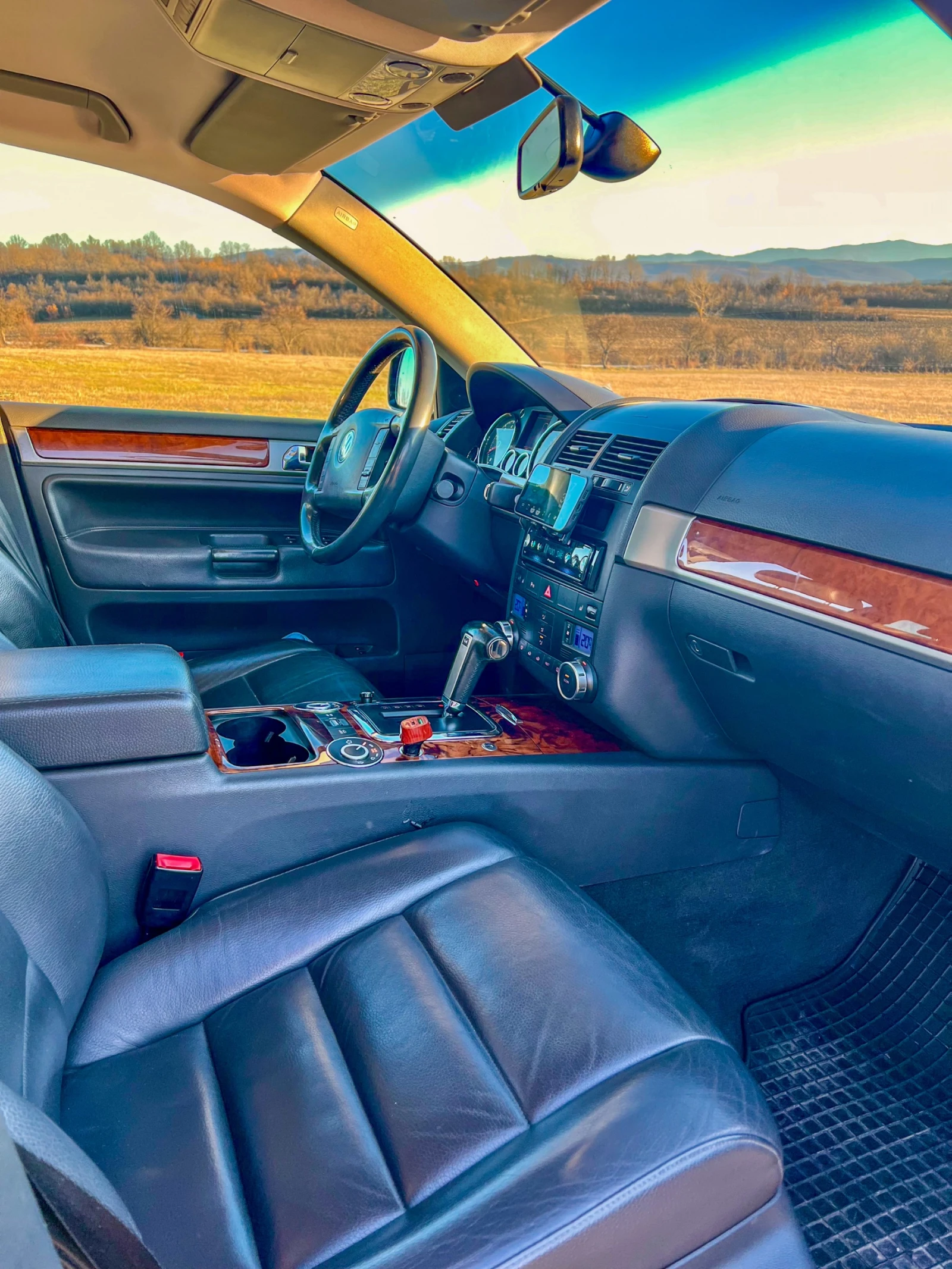 VW Touareg 3.6 - изображение 3