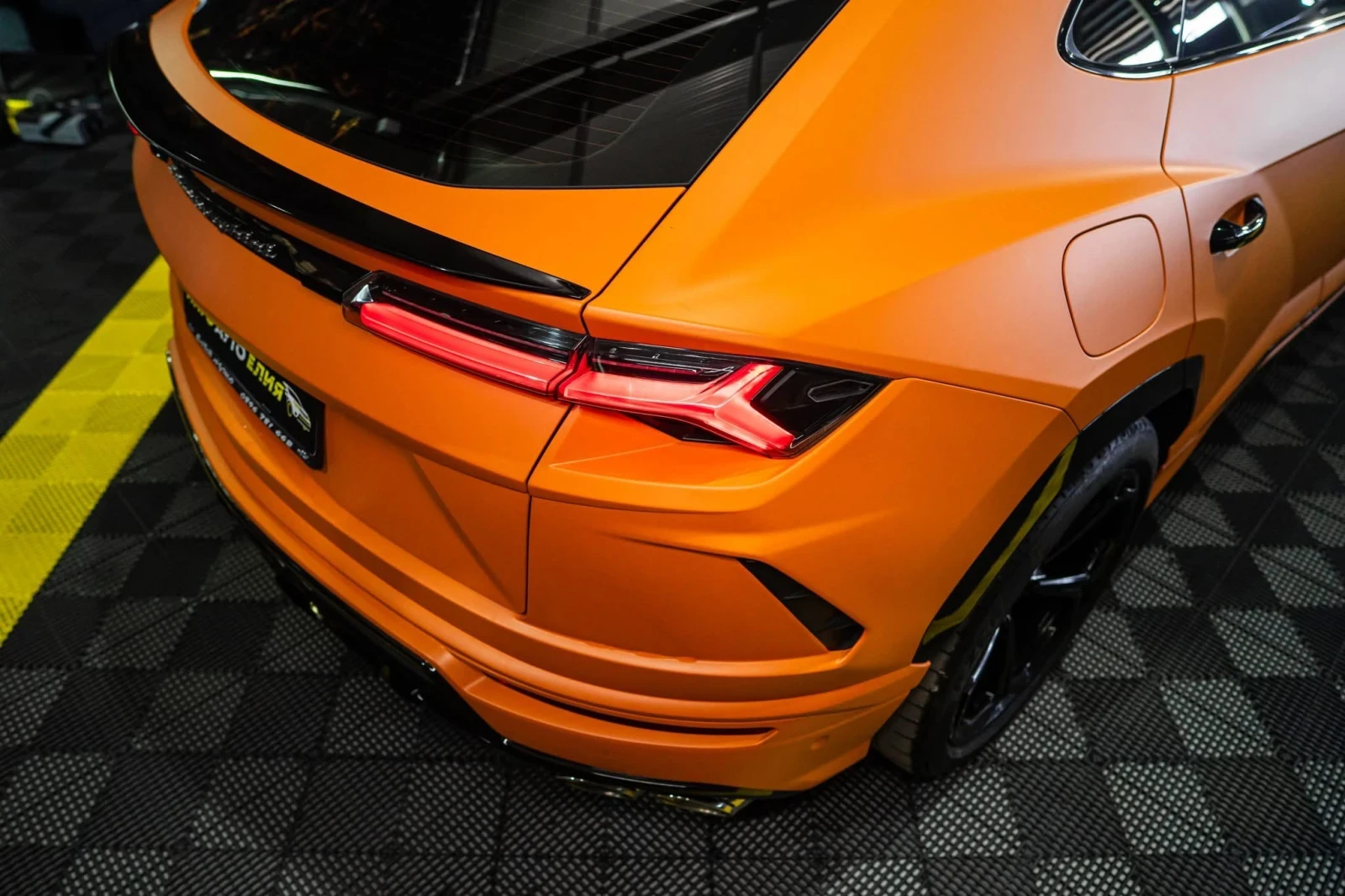 Lamborghini Urus 4.0 V8 CARBON CERAMIC ���� B&O ������ 100% | Mobile.bg � ����������� 9