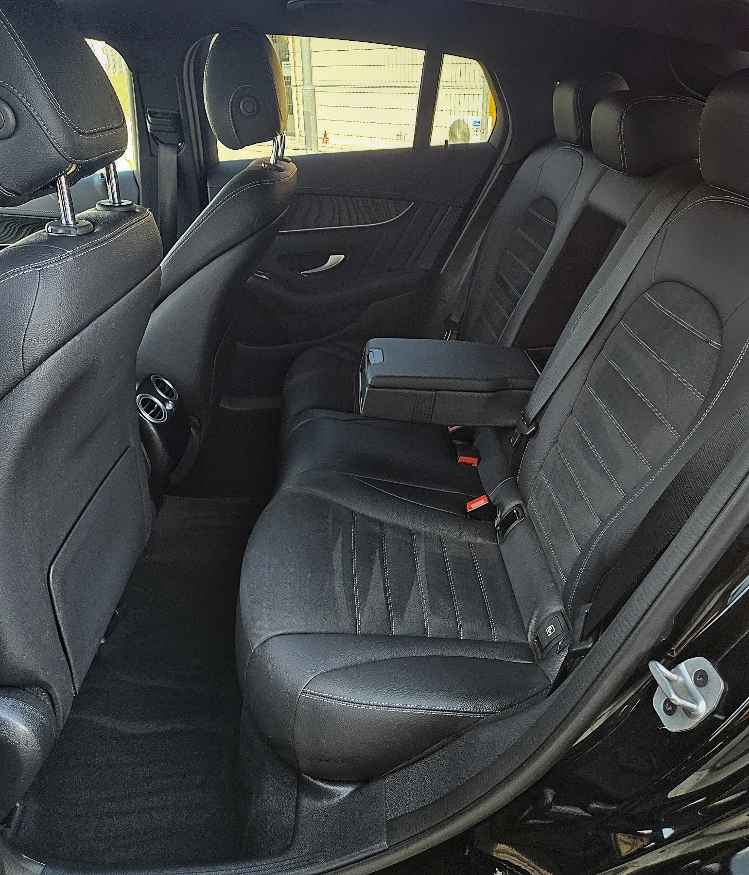 Mercedes-Benz GLC 220 AMG-COUPE* 2022* TOP* TOP* TOP, снимка 13 - Автомобили и джипове - 54160353