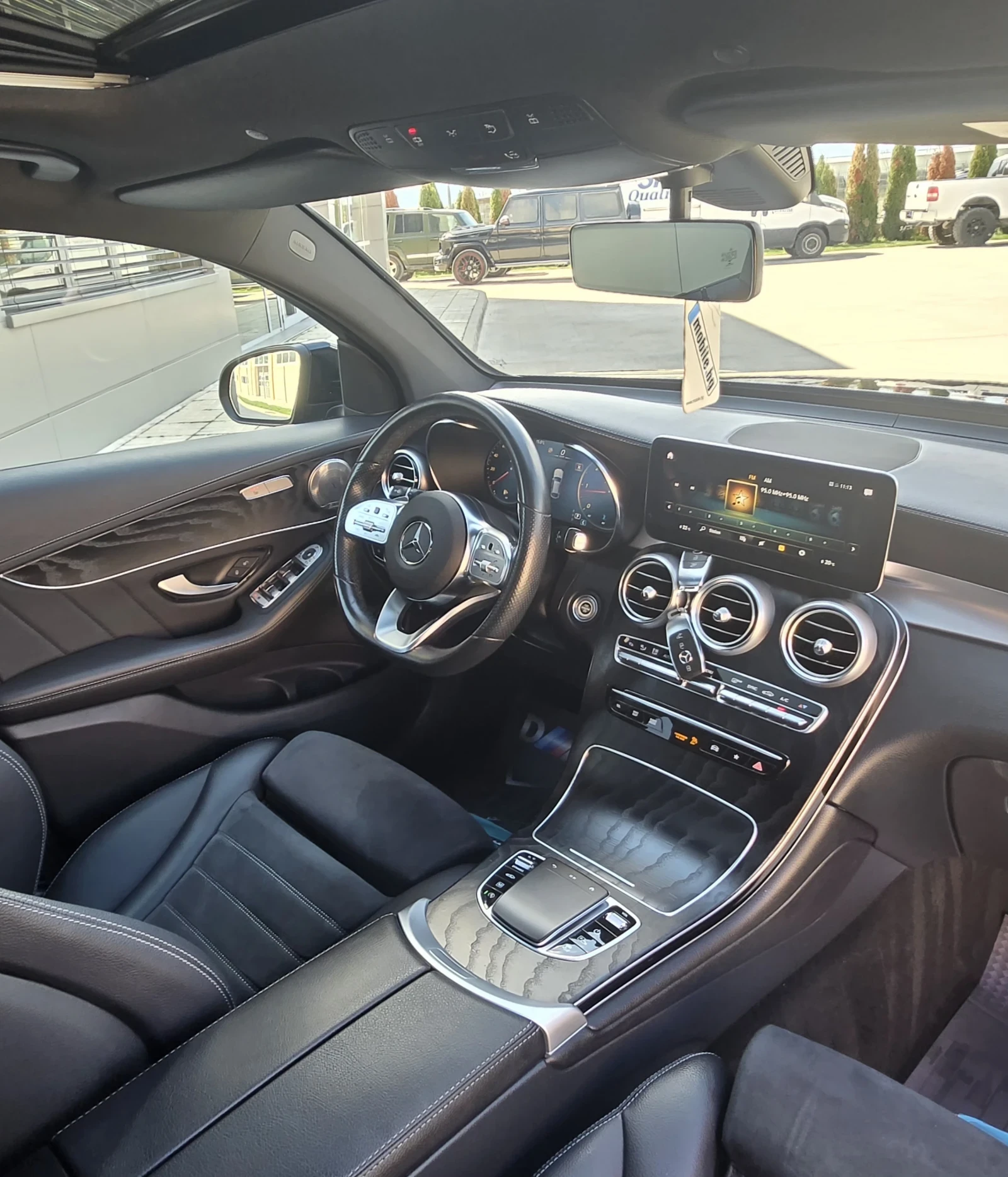 Mercedes-Benz GLC 220 AMG-COUPE* 2022* TOP* TOP* TOP, снимка 14 - Автомобили и джипове - 54160353