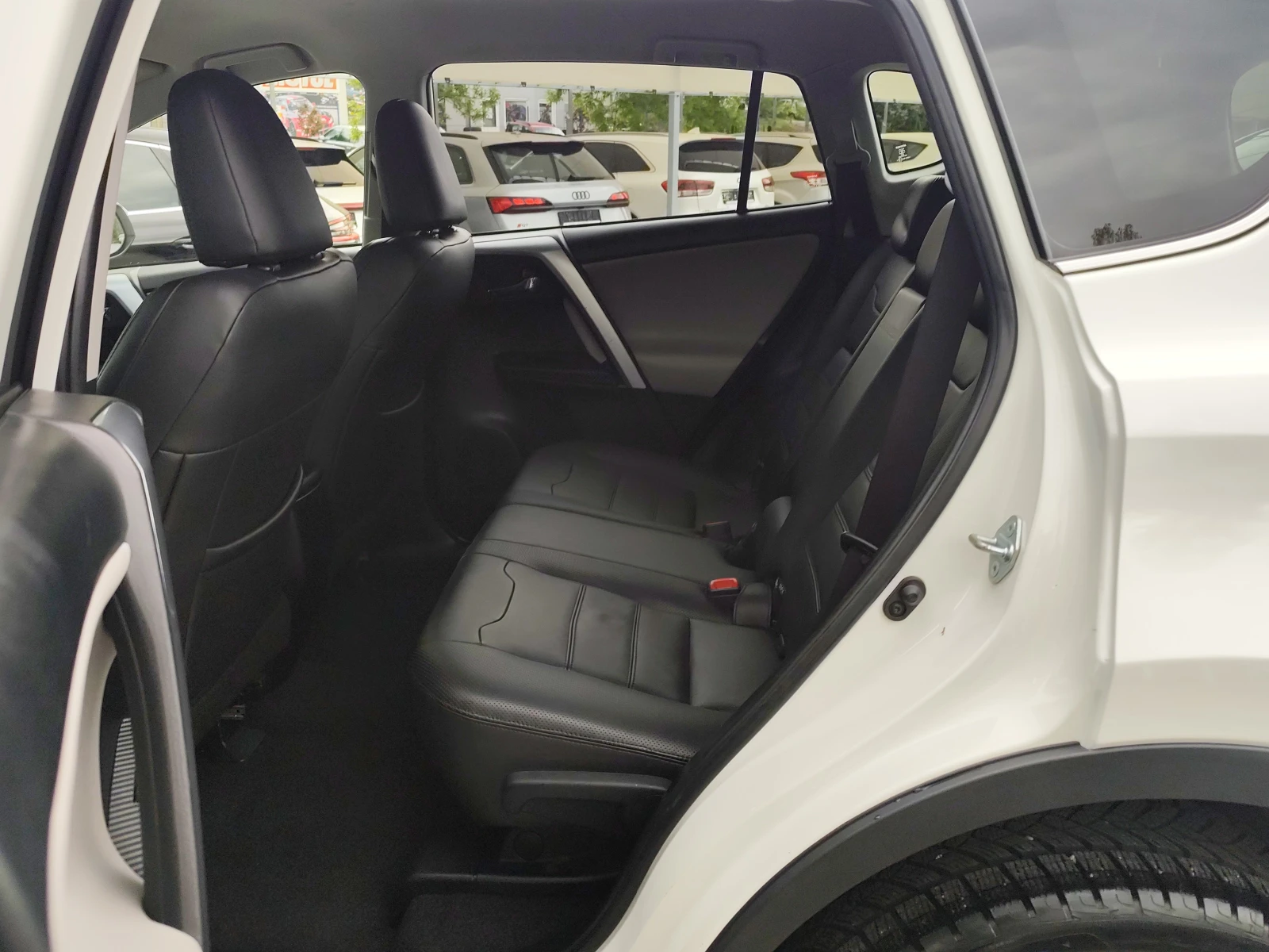 Toyota Rav4 2.0i* 4X4* LED* ���������* NAVI* EURO5B* KO�� | Mobile.bg � ����������� 11