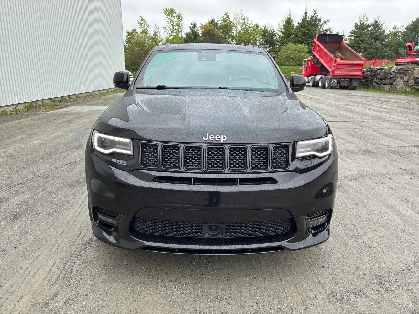 Jeep Grand cherokee SRT 6.4 * CARFAX * ДИСТРОНИК * ПАНОРАМА * CARFAX *, снимка 2 - Автомобили и джипове - 54702696