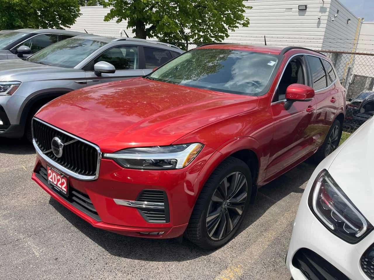 Volvo XC60 * Momentum * ПОДГРЕВИ * ПАНО * KEYLESS * CARFAX, снимка 2 - Автомобили и джипове - 54818414
