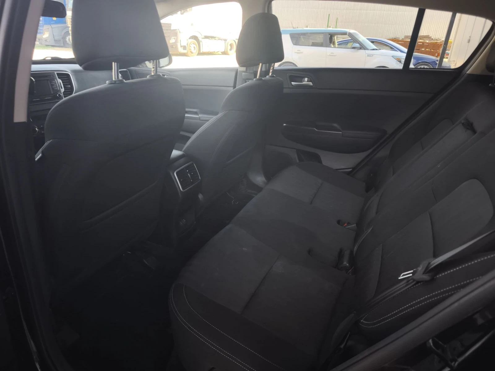 Kia Sportage 2.4 LX, снимка 10 - Автомобили и джипове - 55989718