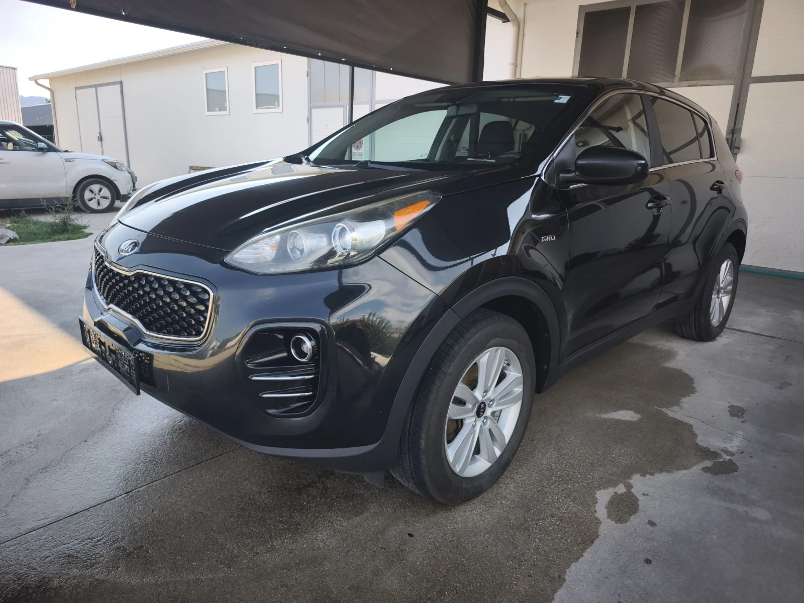 Kia Sportage 2.4 LX, снимка 2 - Автомобили и джипове - 55989718