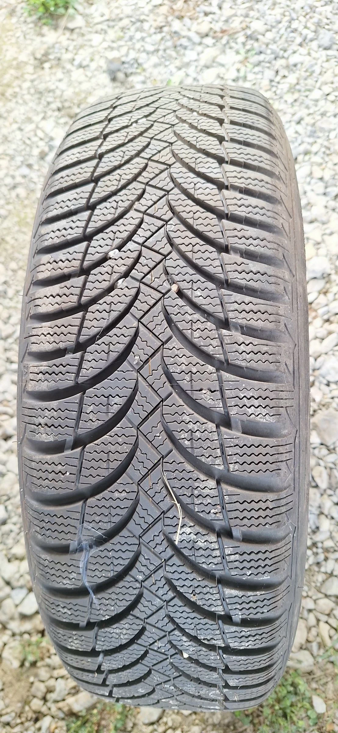 Гуми с джанти Nexen 205/65R15, снимка 4 - Гуми и джанти - 54167635