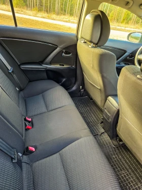 Toyota Avensis 2.2 D-4D - 6300 € / 12321.73 лв. - 82521269 6