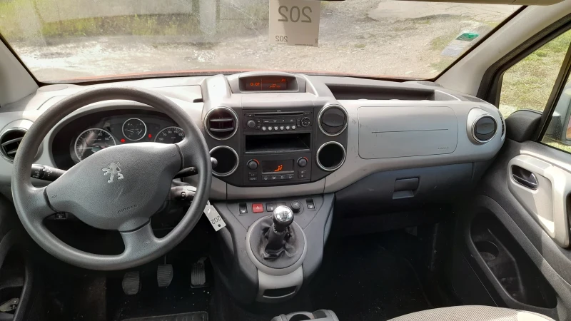 Peugeot Partner 1.6HDI.evro4, снимка 8 - Автомобили и джипове - 47250153