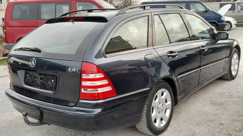 Mercedes-Benz C 220 FaceLift Кожа Автомат , снимка 4 - Автомобили и джипове - 49512328