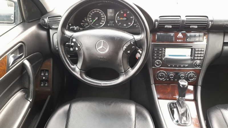 Mercedes-Benz C 220 FaceLift Кожа Автомат , снимка 13 - Автомобили и джипове - 49512328