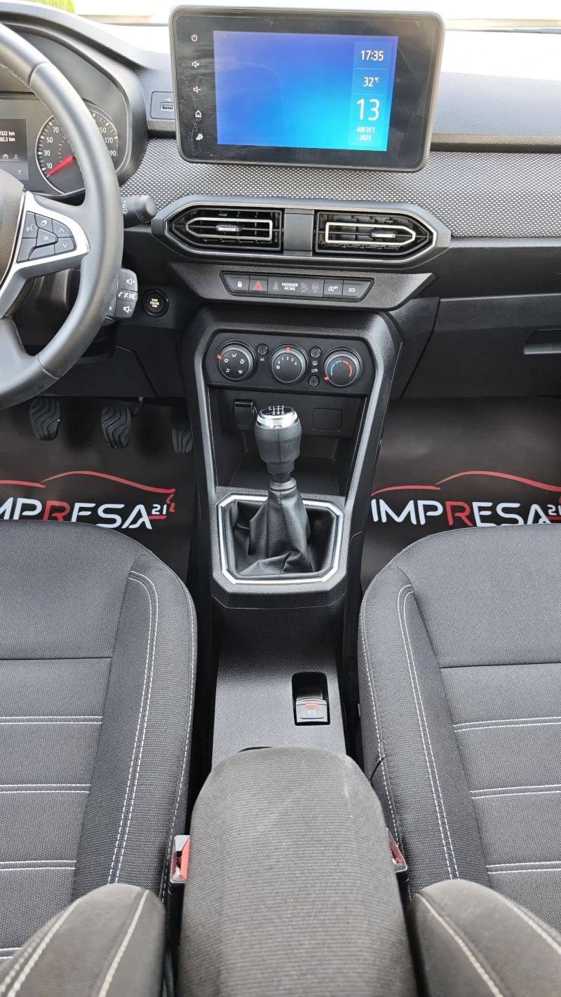 Dacia Sandero 1.0i GPL 101кс.Заводска газова уредба, всички екст, снимка 12 - Автомобили и джипове - 51359675