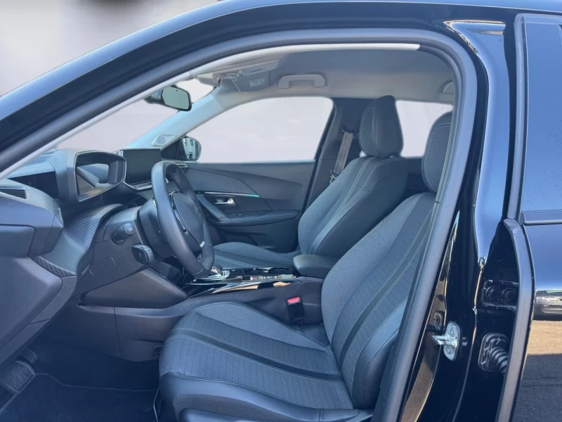 Peugeot 2008 ALLURE-PACK/136HP/FWD/DIGITAL/NAVI/360/HPUMP/686f, снимка 8 - Автомобили и джипове - 51542527