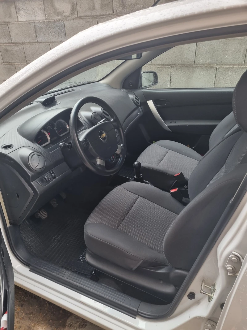 Chevrolet Aveo, снимка 4 - Автомобили и джипове - 52354462