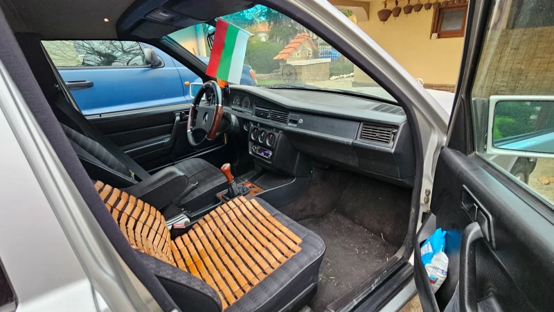 Mercedes-Benz 190 190Е* 1, 8 газ/бензин 102кс в добро състояние , снимка 8 - Автомобили и джипове - 52655440