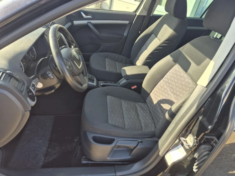 Skoda Octavia 1.6TDI AVTOMAT  EURO 5, снимка 8 - Автомобили и джипове - 52825206