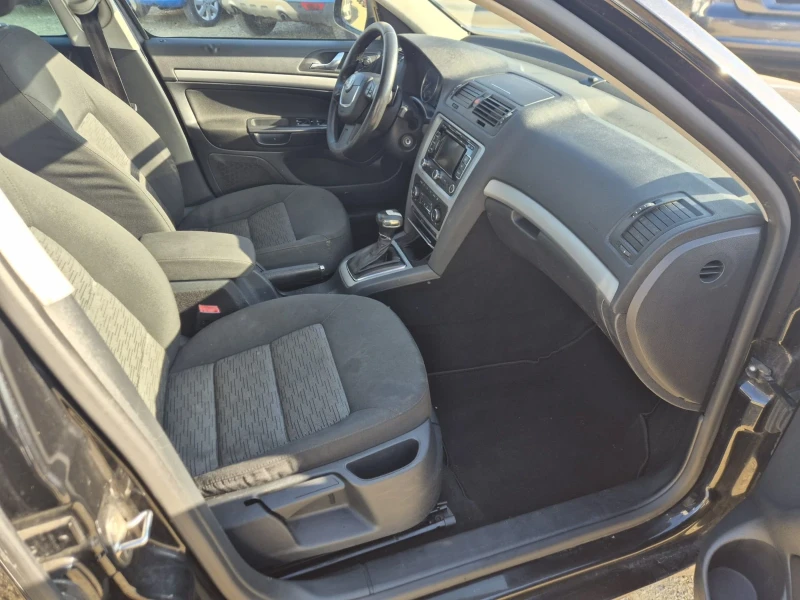 Skoda Octavia 1.6TDI AVTOMAT  EURO 5, снимка 10 - Автомобили и джипове - 52825206
