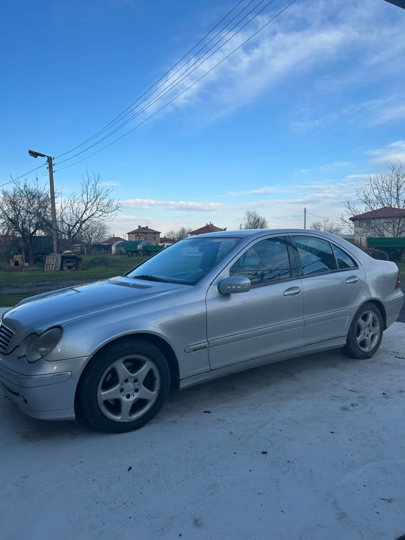 Mercedes-Benz C 270 Avangarde, снимка 3 - Автомобили и джипове - 53034979