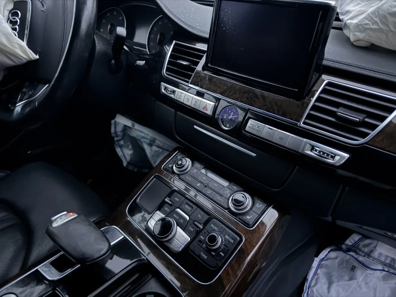 Audi A8 4.0 TFSI, снимка 6 - Автомобили и джипове - 53047949