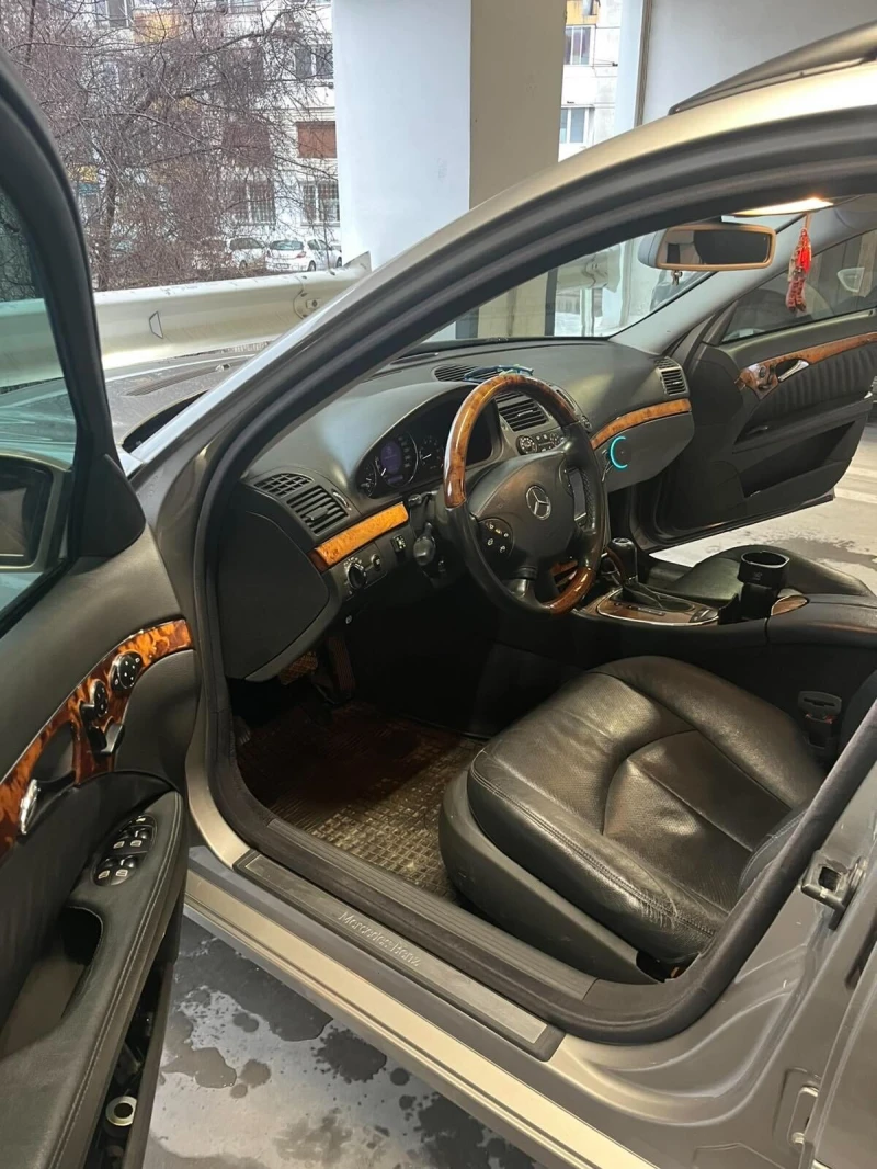 Mercedes-Benz E 320 320 224 k.c., снимка 8 - Автомобили и джипове - 53528416