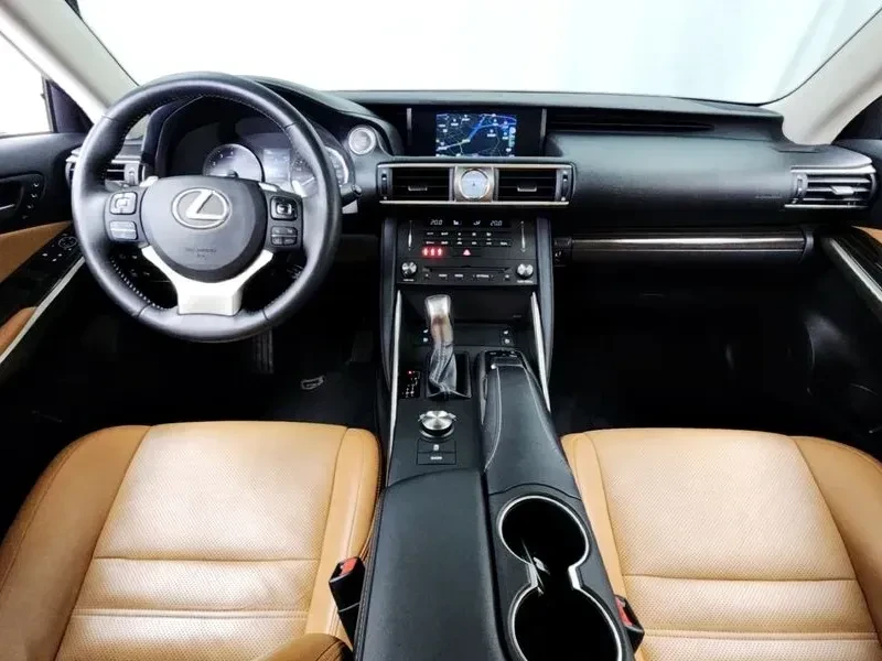 Lexus IS 300 * Navi* Keyless* Camera, снимка 5 - Автомобили и джипове - 55061152